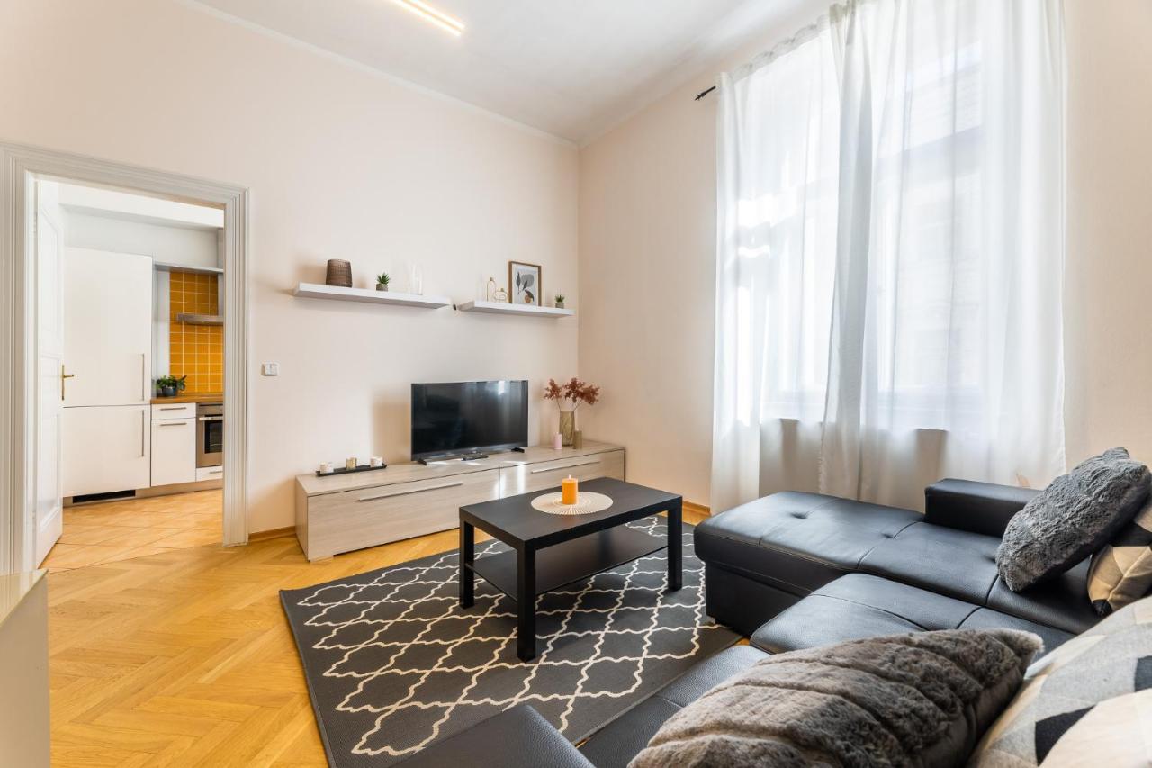 Big Bright Two-bedroom In Old Town Apartamento *