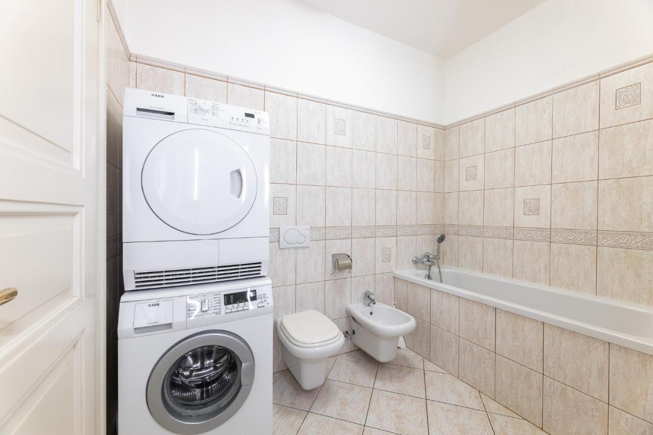 Big Bright Two-bedroom In Old Town Apartamento *